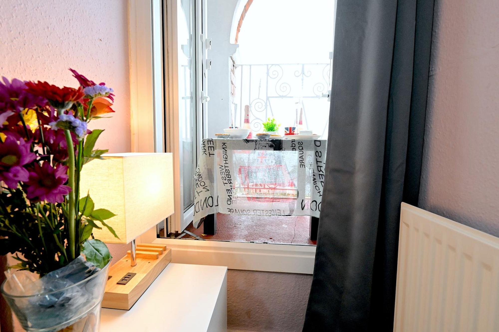 Stunning 3 Bedroom Serviced Flat In North London Exteriör bild