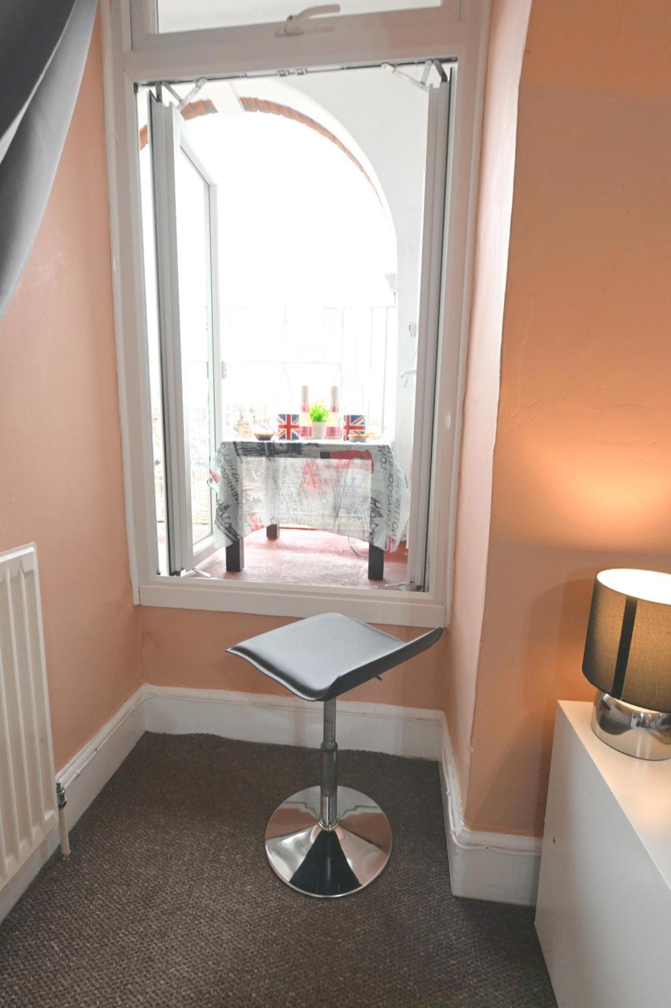 Stunning 3 Bedroom Serviced Flat In North London Exteriör bild