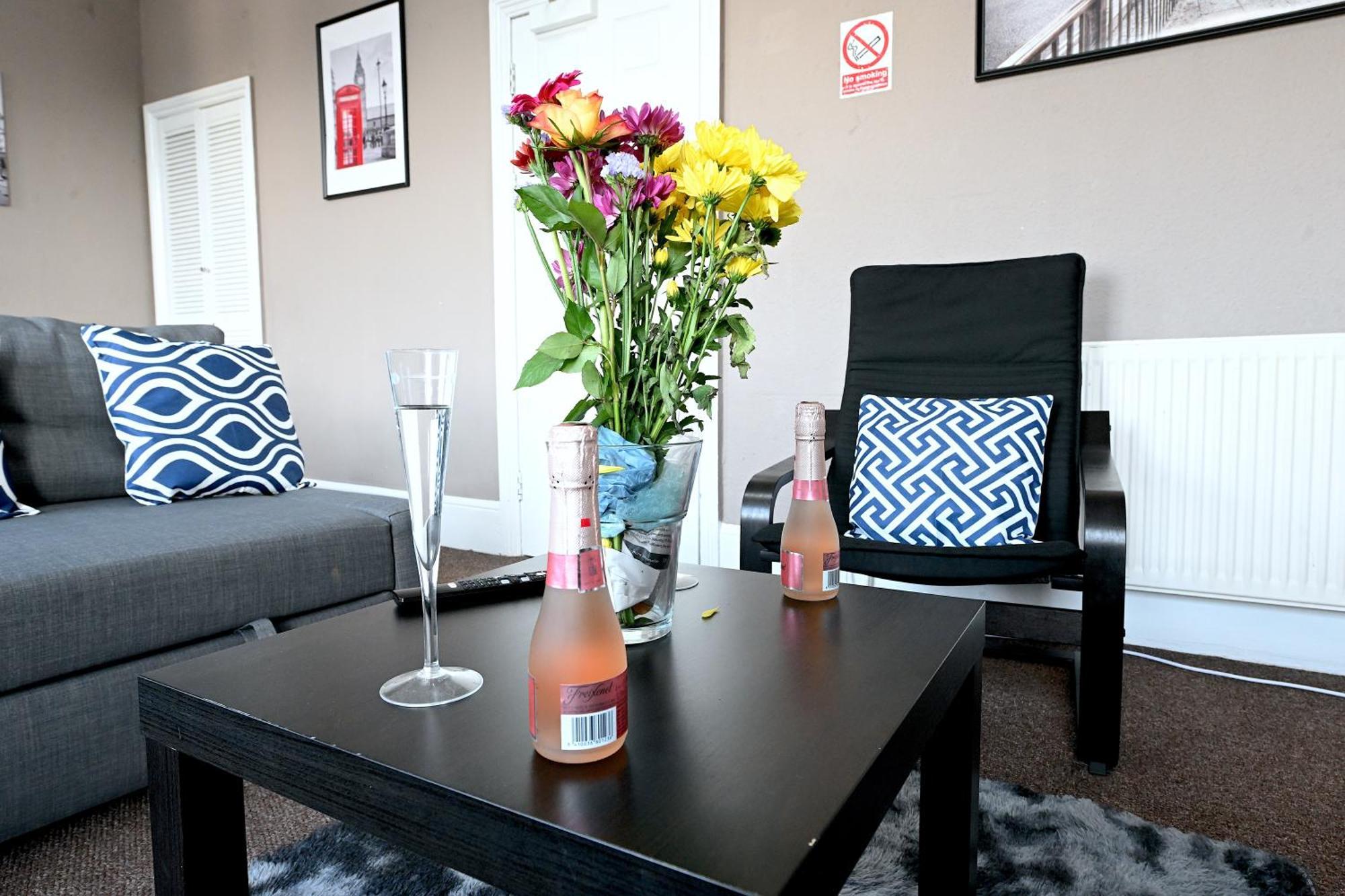 Stunning 3 Bedroom Serviced Flat In North London Exteriör bild